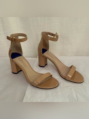 Stuart Weitzman Quiet Luxury Patent Tan Block Heel Sandals with Ankle Strap